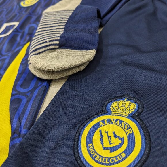 Ronaldo #7 Al Nassr FC Youth Kit - Picture 7 of 12